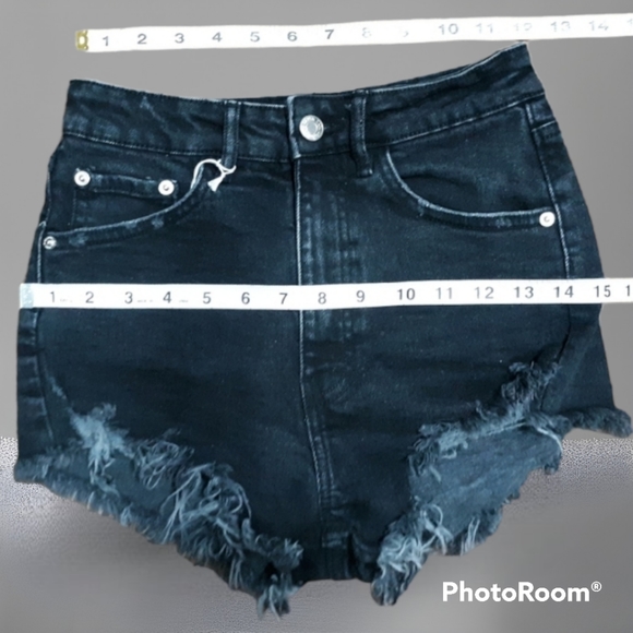 Zara High-Rise Black Cut-offs Size 24 - Picture 5 of 6
